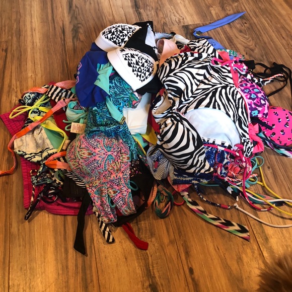 Swim suits - Picture 2 of 6